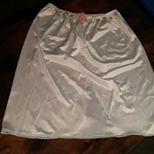 Med White Vassarette Elegant White Satin Half Slip 22" Long